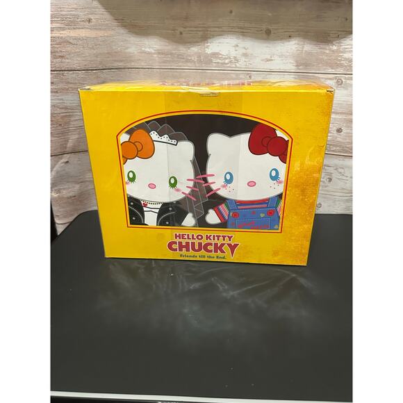 Hello Kitty Chucky & Tiffany 9" Plushes With Box Limited universal studios Japan - Picture 5 of 9